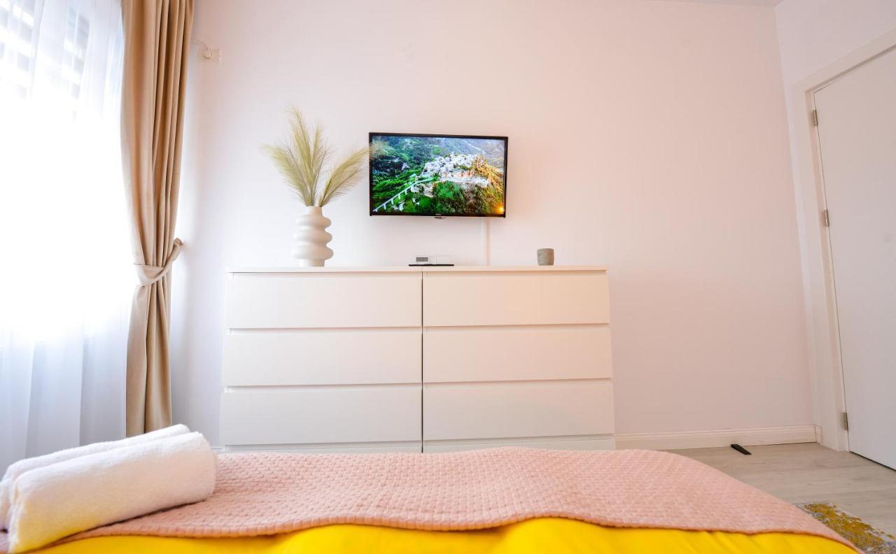 Sofia Cozy Apartment - Underground Private Parking بوخارست المظهر الخارجي الصورة
