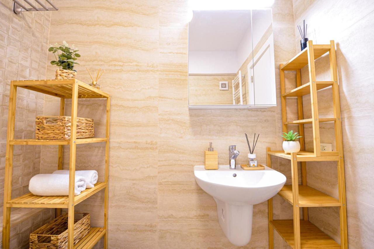 Sofia Cozy Apartment - Underground Private Parking بوخارست المظهر الخارجي الصورة