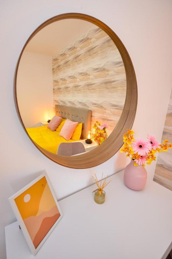 Sofia Cozy Apartment - Underground Private Parking بوخارست المظهر الخارجي الصورة