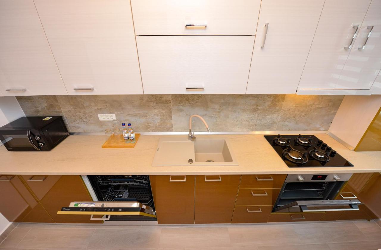 Sofia Cozy Apartment - Underground Private Parking بوخارست المظهر الخارجي الصورة