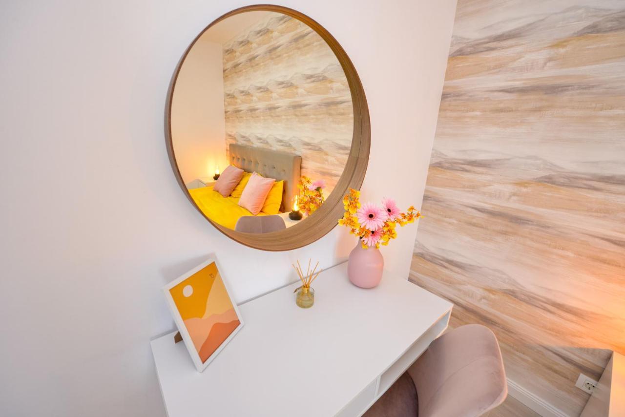 Sofia Cozy Apartment - Underground Private Parking بوخارست المظهر الخارجي الصورة
