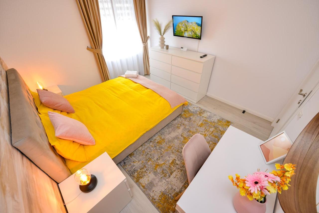 Sofia Cozy Apartment - Underground Private Parking بوخارست المظهر الخارجي الصورة