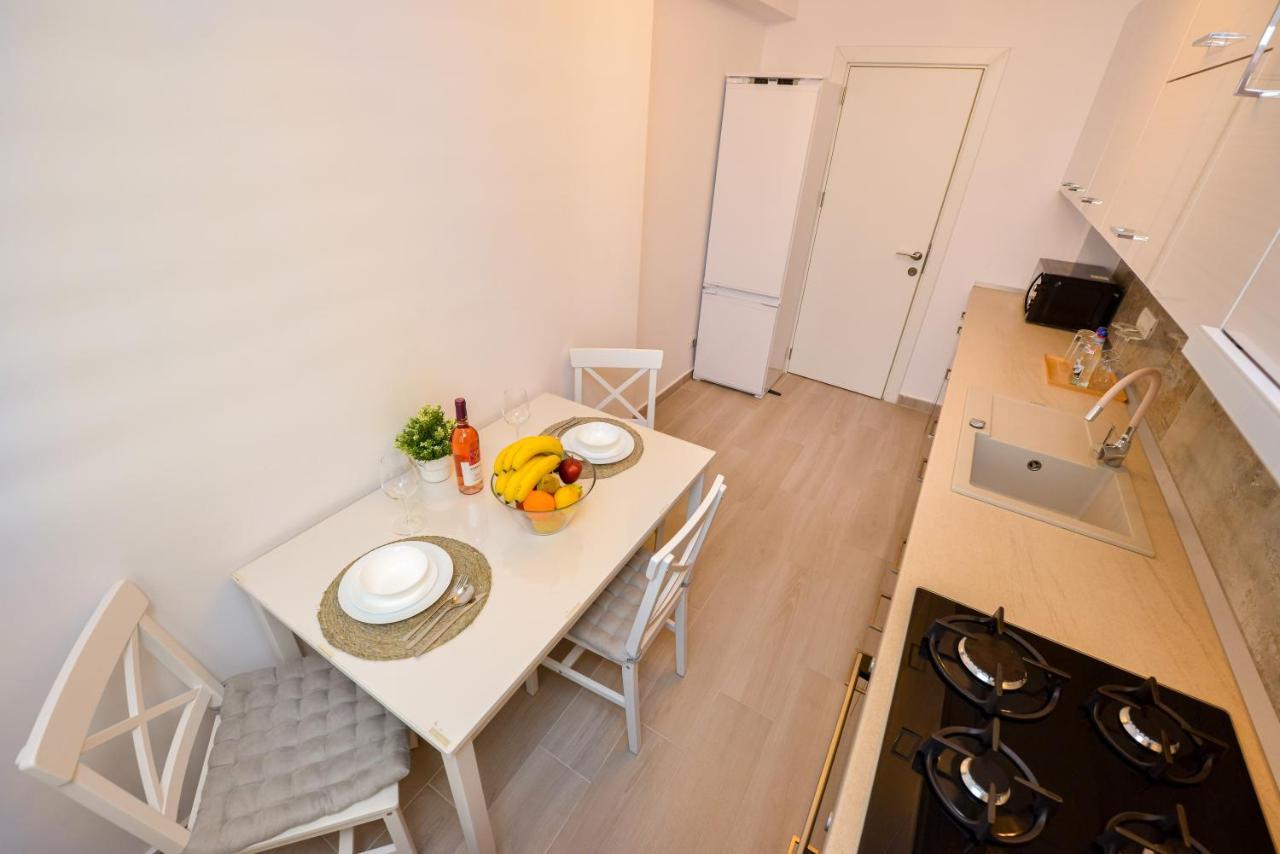 Sofia Cozy Apartment - Underground Private Parking بوخارست المظهر الخارجي الصورة