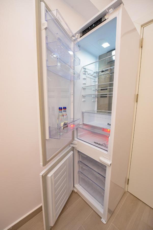 Sofia Cozy Apartment - Underground Private Parking بوخارست المظهر الخارجي الصورة