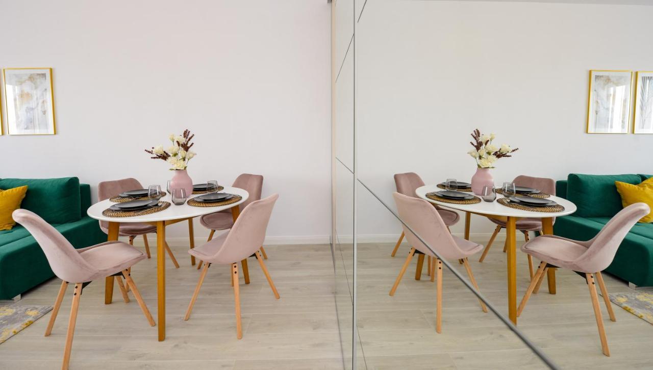Sofia Cozy Apartment - Underground Private Parking بوخارست المظهر الخارجي الصورة